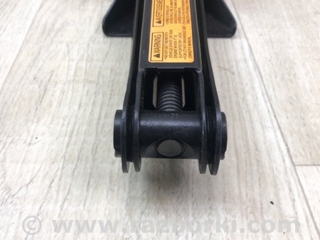 ФОТО Домкрат для Nissan X-Trail T33 Київ