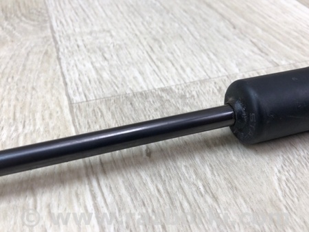 ФОТО Амортизатор кришки багажника для Volkswagen Tiguan (2016-) Київ