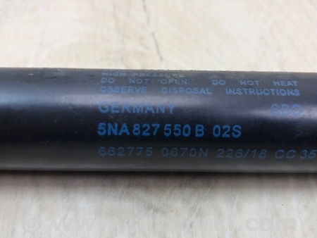 ФОТО Амортизатор кришки багажника для Volkswagen Tiguan (2016-) Київ