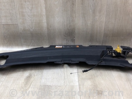 ФОТО Накладка замка капота для Ford Escape 3 (01.2012-12.2018) Київ