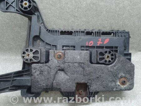 ФОТО Полиця акумулятора для Volkswagen Passat CC (03.2008-01.2012) Київ
