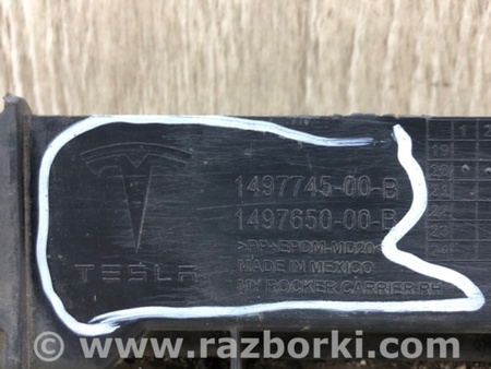 ФОТО Кронштейн порогу для Tesla Model Y Київ