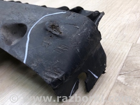 ФОТО Кронштейн порогу для Tesla Model Y Київ