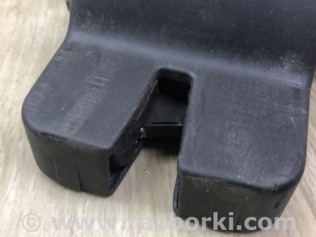 ФОТО Замок кришки багажника для Volkswagen Passat B7 (09.2010-06.2015) Київ