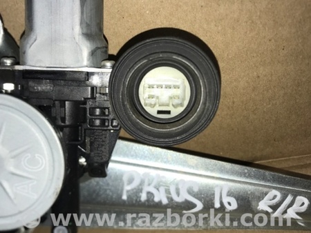 ФОТО Склопідйомник для Toyota Prius C/Aqua NHP10 (11-21) Київ