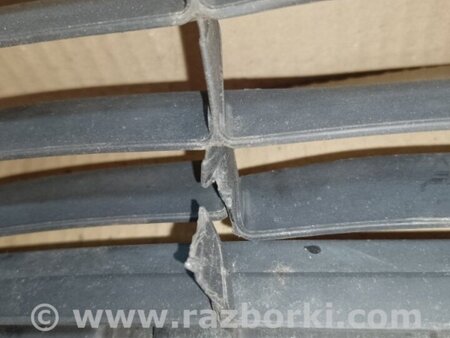 ФОТО Решітка переднього бампера для Toyota Prius C/Aqua NHP10 (11-21) Київ