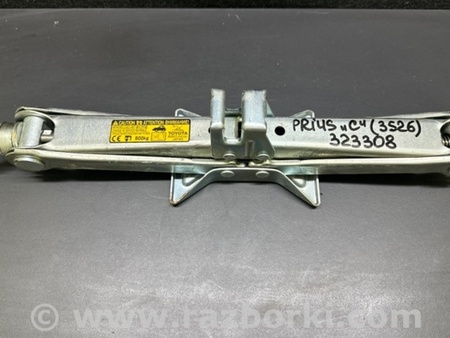 ФОТО Домкрат для Toyota Prius C/Aqua NHP10 (11-21) Київ
