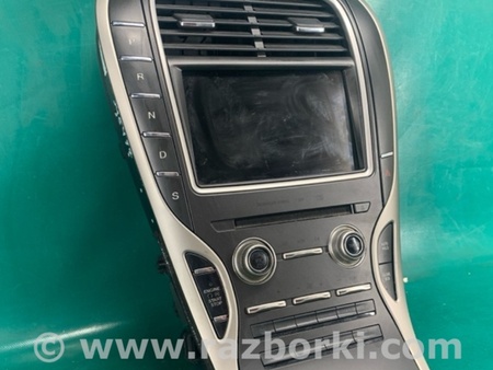 ФОТО Накладка торпедо під магнітолу для Lincoln MKX II (15-18) Київ