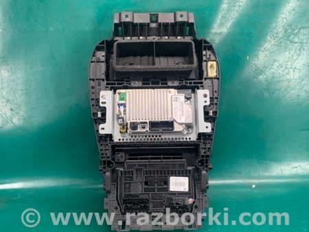 ФОТО Накладка торпедо під магнітолу для Lincoln MKX II (15-18) Київ