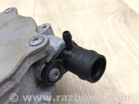 ФОТО Вакуумний насос для Mercedes-Benz C-Class iV W205 (14-21) Київ