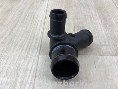 ФОТО Трійник системи охолодження для Mercedes-Benz C-Class iV W205 (14-21) Київ