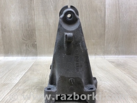 ФОТО кронштейн опори двигуна для Mercedes-Benz C-Class iV W205 (14-21) Київ
