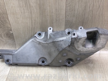 ФОТО Кронштейн двигуна для Mercedes-Benz GL-Class X166 (12-16) Київ