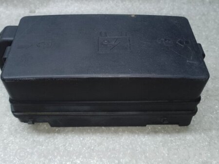 ФОТО Блок запобіжників моторний відсік для Chevrolet Equinox I (04-09) Київ