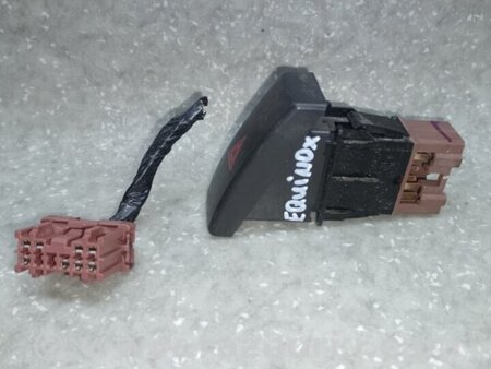 ФОТО Кнопка аварійної сигналізації для Chevrolet Equinox I (04-09) Київ