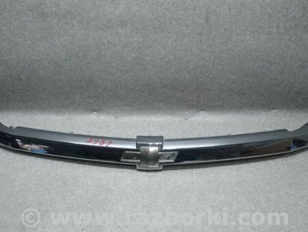 ФОТО Накладка (молдинг) решітки радіатора для Chevrolet Equinox I (04-09) Київ