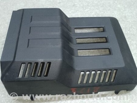 ФОТО Кришка акумулятора для Chevrolet Equinox II (09-17) Київ