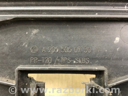 ФОТО дефлектор радіатора для Mercedes-Benz C-Class iV W205 (14-21) Київ