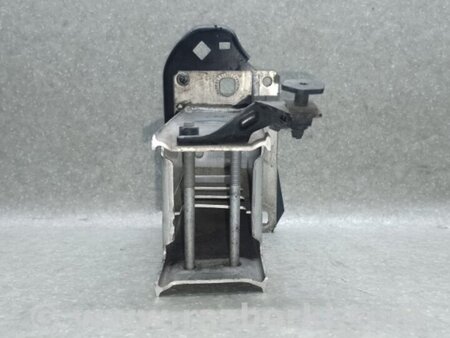 ФОТО Кронштейн підсилювача переднього бампера для Audi (Ауди) A5 8T/8F B8 (07-16) Київ