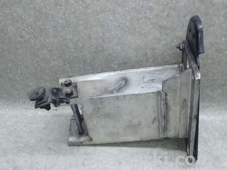 ФОТО Кронштейн підсилювача переднього бампера для Audi (Ауди) A5 8T/8F B8 (07-16) Київ