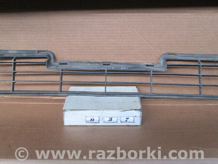 ФОТО Решітка бампера для Mitsubishi Carisma Львів