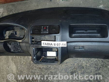 ФОТО Панель салона (торпеда) для Skoda Fabia Львів