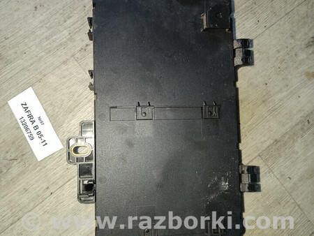 ФОТО Блок запобіжників для Opel Zafira Львів