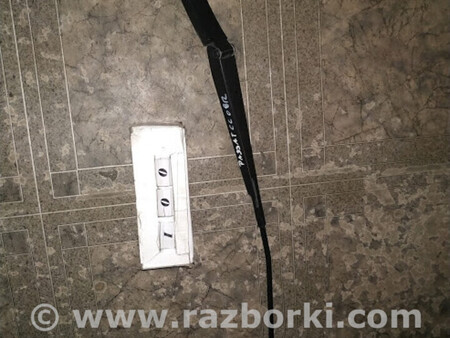 ФОТО Щіткотримач ( повідок склоочисника) для Volkswagen Passat (все года выпуска) Львів