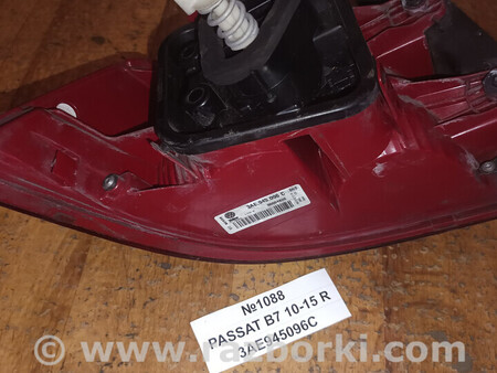 ФОТО Ліхтар задній для Volkswagen Passat (все года выпуска) Львів