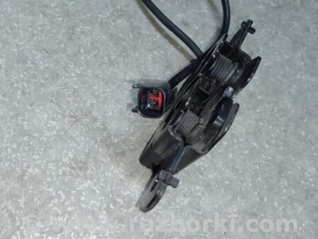 ФОТО Замок капоту для Volvo XC70 II P24 (07-16) Київ