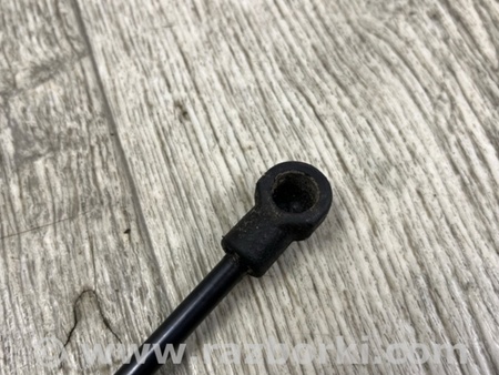 ФОТО Амортизатор кришки багажника для Jeep Grand Cherokee (11-22) Київ