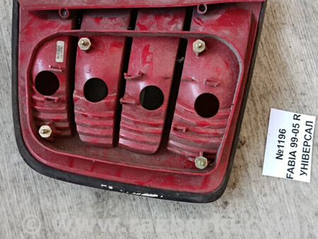 ФОТО Ліхтар задній для Skoda Fabia Львів