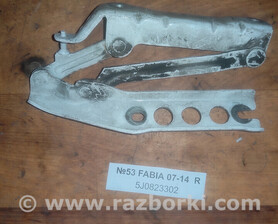 Завіси капота (петлі) Skoda Roomster