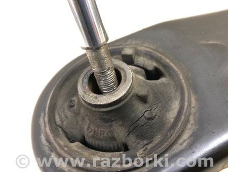 ФОТО Важіль передньої підвіски нижній для Toyota RAV-4 IV (XA40) (12-18) Київ