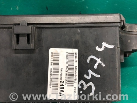 ФОТО Блок запобіжників моторний відсік для Jeep Patriot (10-17) Київ