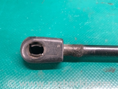 ФОТО амортизатор двері багажника для Jeep Patriot (10-17) Київ