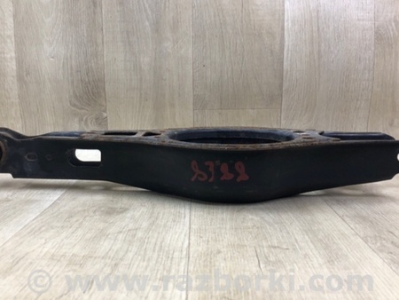 ФОТО Важіль задньої підвіски нижній поперечний для Toyota Prius IV XW50 (15-22) Київ