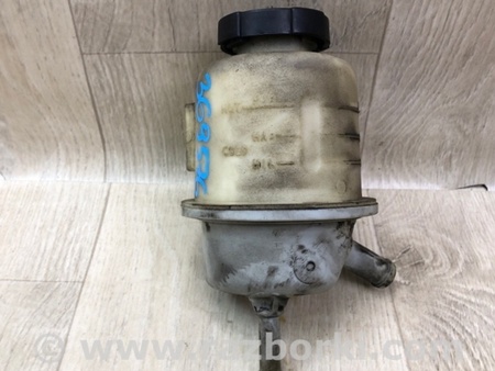 ФОТО Бачок гідропідсилювача керма для Nissan Titan (04-16) Київ