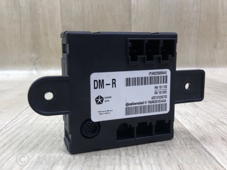 ФОТО Блок управления дверей для Chrysler Pacifica II RU (16-21) Київ