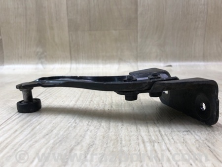 ФОТО Ролик зсувних дверей верхній для Chrysler Pacifica II RU (16-21) Київ