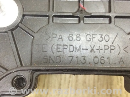 ФОТО Кронштейн для Volkswagen Tiguan (11-17) Київ