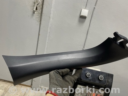 ФОТО Обшивка двери багажника для Subaru Crosstrek 3 GU (2022-) Київ