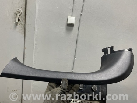 ФОТО Обшивка двери багажника для Subaru Crosstrek 3 GU (2022-) Київ