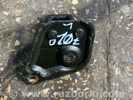 ФОТО Скоба замка спинки сидения левая для Subaru Forester SG S11 (02-08) Київ