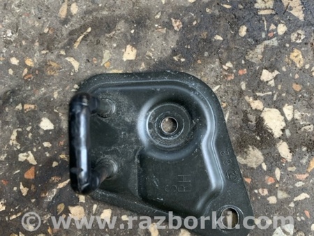 ФОТО Скоба замка спинки сидения правая для Subaru Forester SG S11 (02-08) Київ
