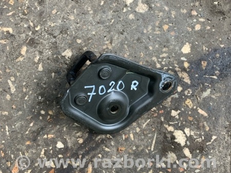 ФОТО Скоба замка спинки сидения правая для Subaru Forester SG S11 (02-08) Київ