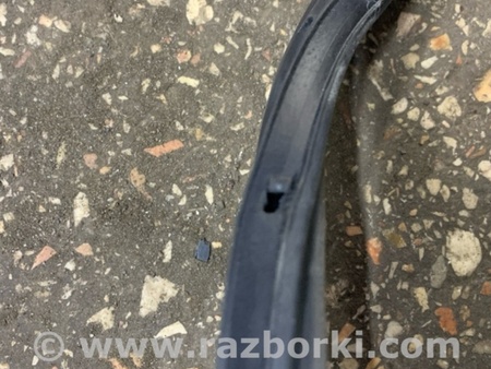 ФОТО Уплотнительная резинка передняя левая для Subaru Forester SG S11 (02-08) Київ