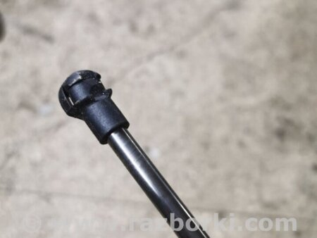 ФОТО Амортизатор багажника правый для Nissan Juke (10-19) Київ