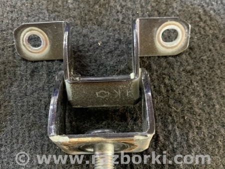 ФОТО Петля багажника правая для Nissan Juke (10-19) Київ