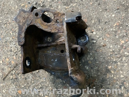 ФОТО Крепление балки подвески заднее правое для Nissan Juke (10-19) Київ